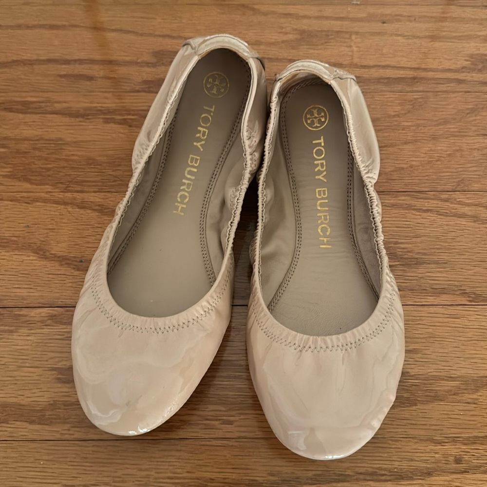 TORY BURCH Eddie Patent Ballet Flats - Picture 2 of 4